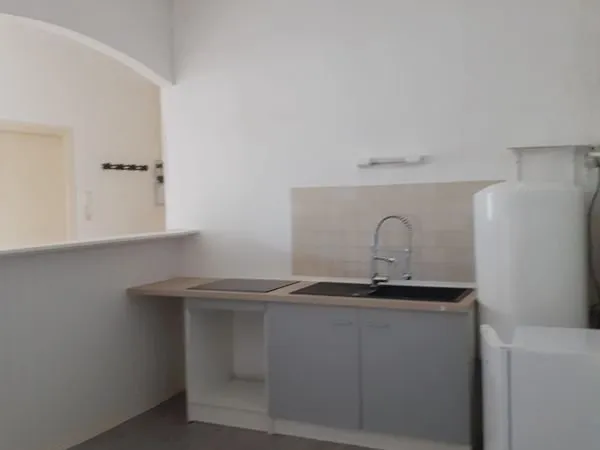 LOUE GRAND T2 49m² très bien situé