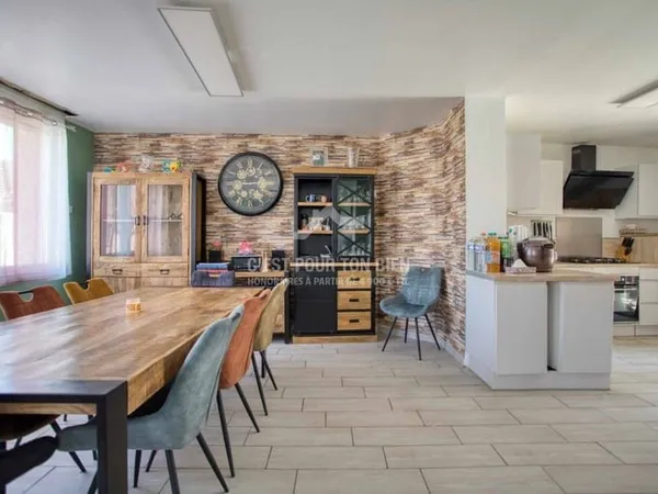 Maison 6 pièces 138 m²