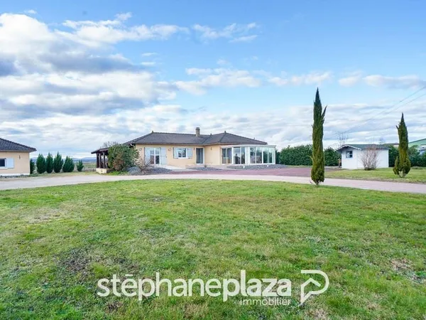 Maison de plain-pied 5 pièces 140 m²