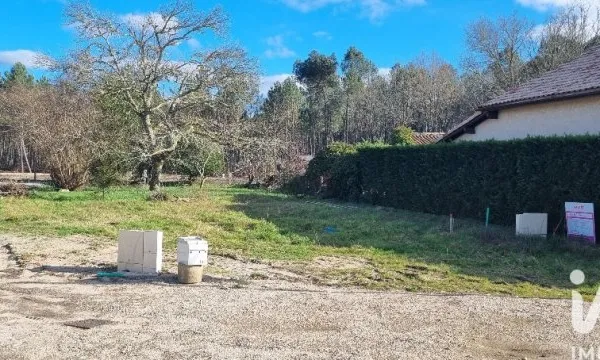 Terrain 532 m²
