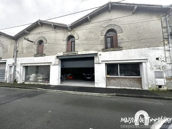 A vendre en centre-ville de COGNAC - Local de 260m2