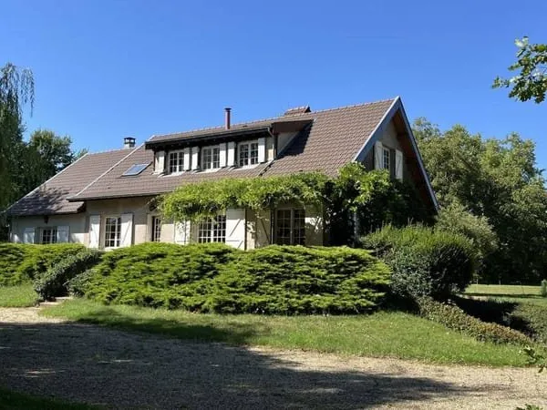 Maison 12 pièces 237 m²