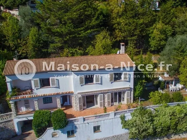 Maison 6 pièces 178 m²