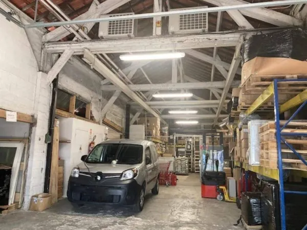 Local d'activité 787 m²
