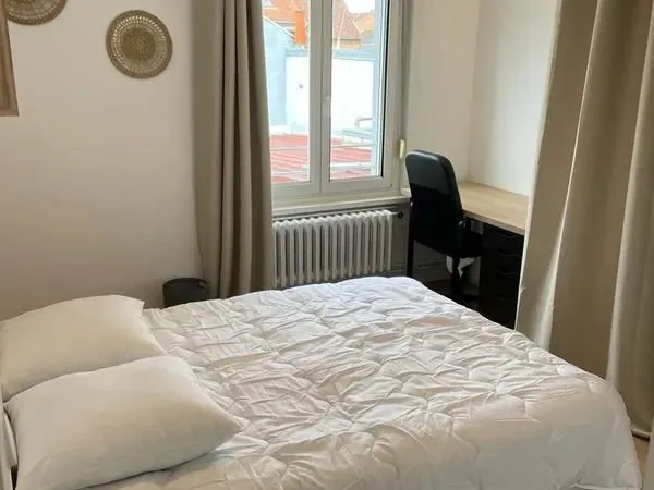Lens Colocation - Chambre meublée avec SDB et WC privatifs