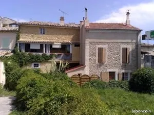 Maison de village F6 rénovée, très économe, climatisée, 4 chambres, 2 terrasses