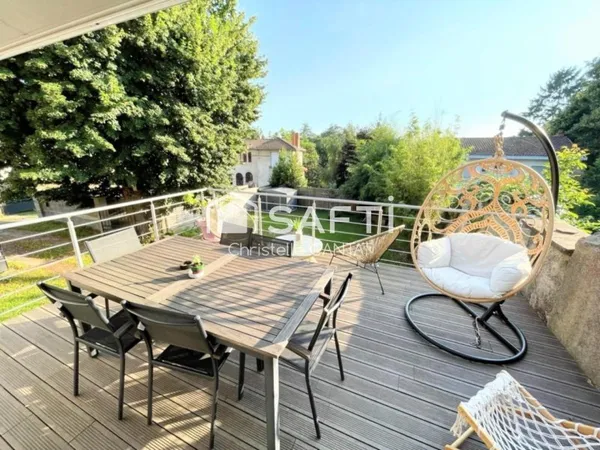 Maison 145 m², 3 chambres, garage, terrain.