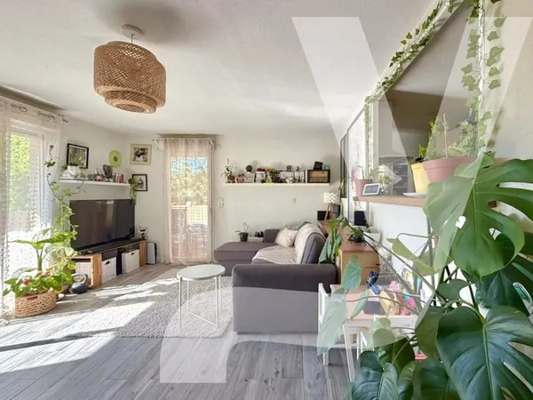 Appartement T4 avec ASCENSEUR et TERRASSE.