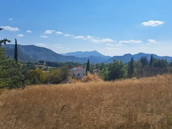 Terrain viabilisé à vendre de 1 000m² LE BRUSQUET (04)