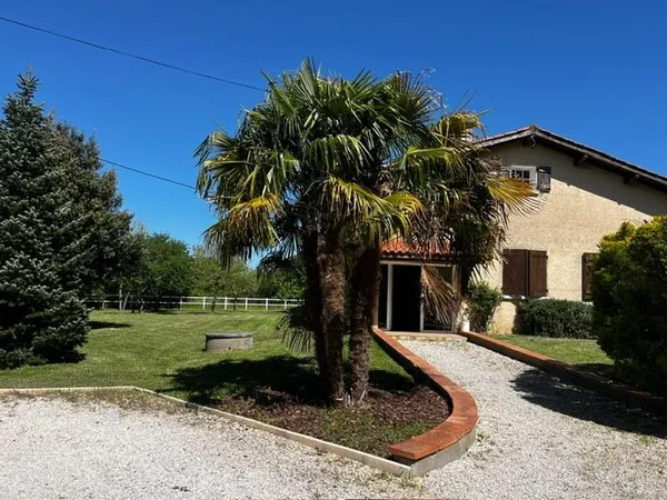 ST JULIEN 31220 - jolie maison entièrement rénovée sur 4000