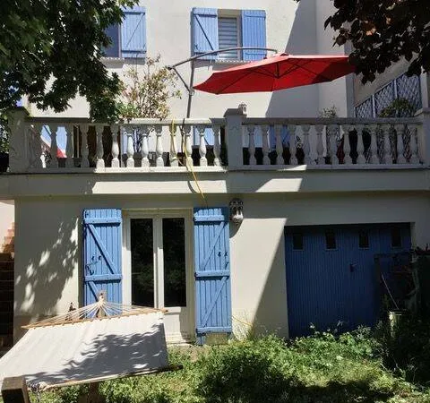 Maison 9 pièces 211 m²