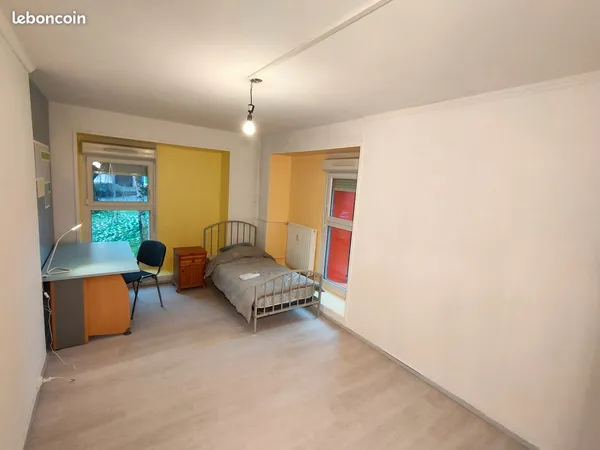 Chambre meublée en colocation - Appartement rénové 96 m² - Triolo / Villeneuve d'Ascq