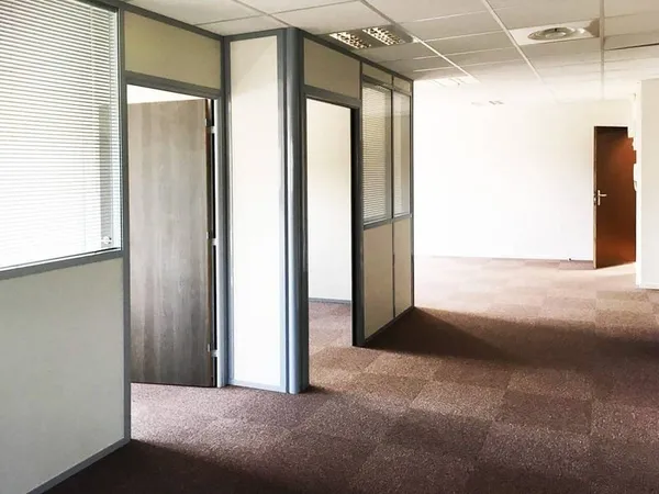 Bureaux 90 m²
