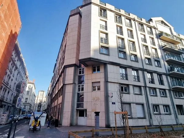 VENTE LYON 69007 - STUDIO MEUBLE 18M2 DANS RESIDENCE ETUDIANTE A PROXIMITE UNIVERSITE LYON2