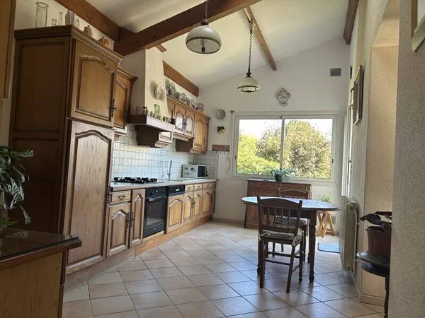 Maison de plain-pied 6 pièces 117 m²