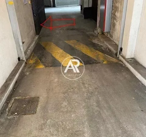 Parking 13 m²
