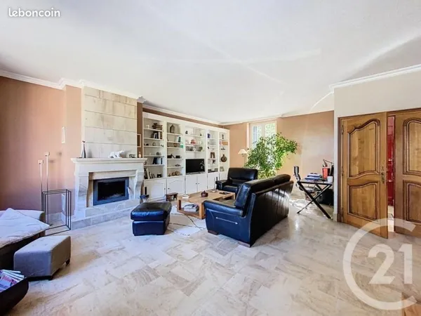 Maison 5 pièces 194 m²