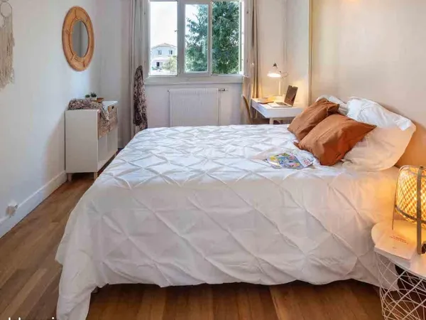 Chambre 6 pièces 78 m²