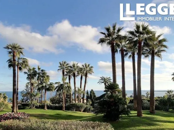 Vallauris - Grand appartement, 3P de 110m2 avec magnifique vue mer