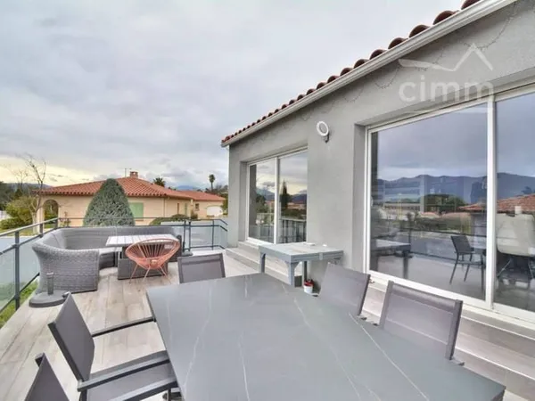 Villa 7 pièces 162 m²