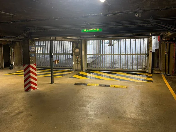 Parking 12 m²