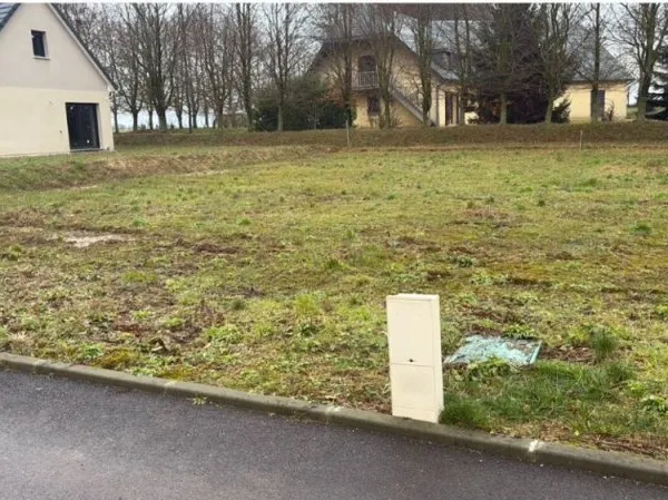 Terrain 677 m²