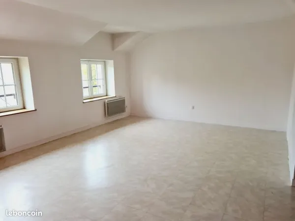 À louer - Appartement F4 de 94 m² - Patay (45310)