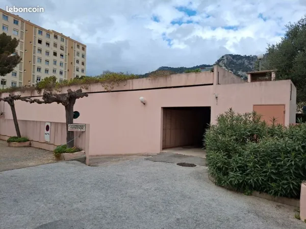 Stationnement Vente Toulon   32000€