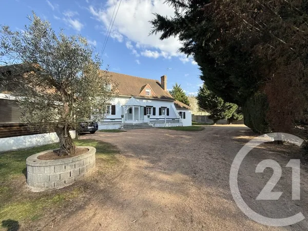 Maison 5 pièces 217 m²