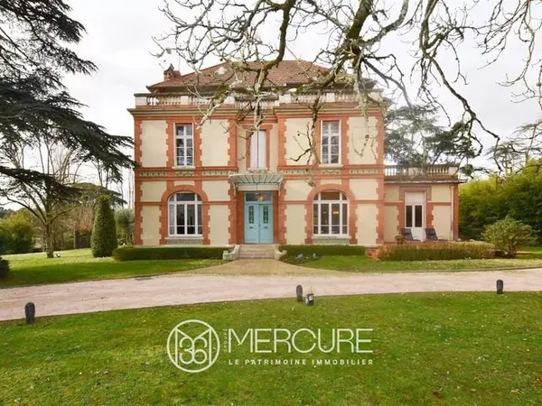 Bel Hôtel Particulier Dans Son Parc