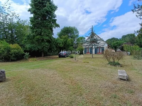 Maison de 112 m² sur terrain arboré de 1 096 m²