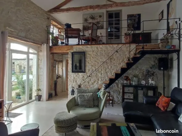 Maison 11 pièces 300 m²