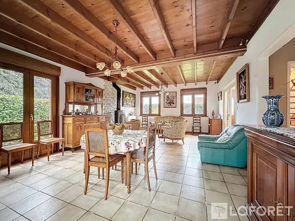 Maison 6 pièces 195 m²