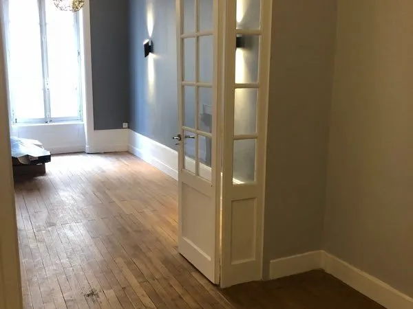 Lyon, 06. À louer T1 bis, 42m2