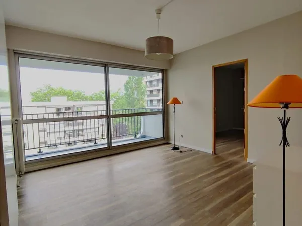 Appartement T3 Balcons Cave Parking Piscine Mérignac centre