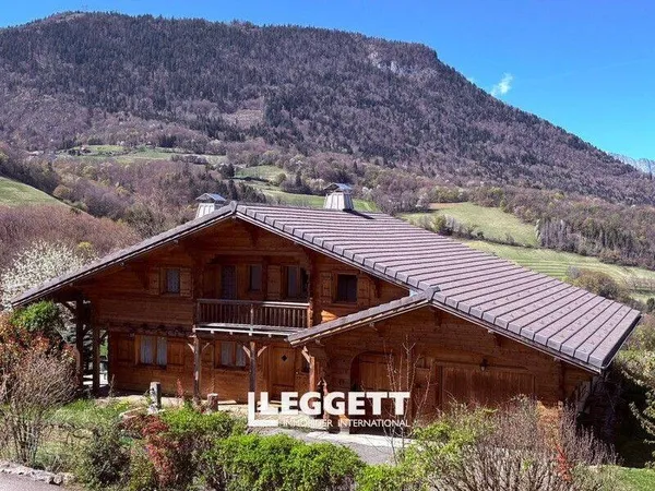 Maison 6 pièces 185 m²