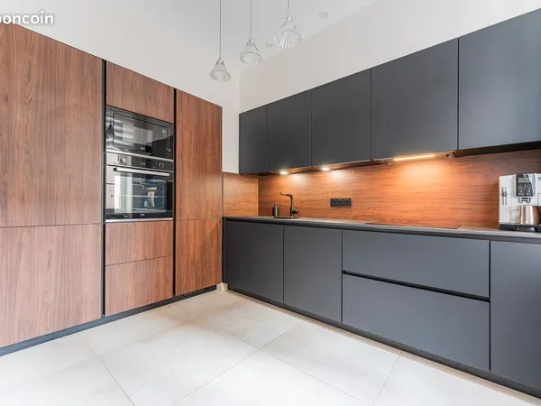 RARE - Lyon 6 Foch - 118 m2 entièrement rénové - 3 suites - 4e étage - Ascenseur