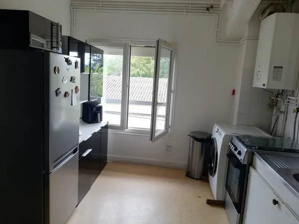 Appartement Type 3 vendu loué, Quartier LAPRAT, 26000 VALEN