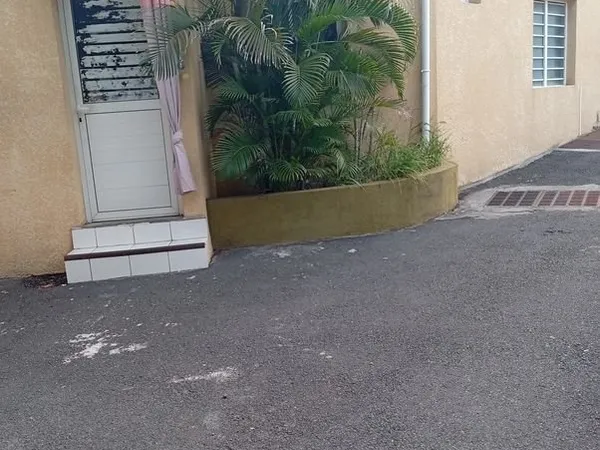 Entrepôts+bureau