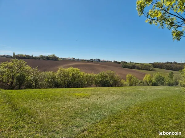 Terrain constructible - Proche centre de Nailloux