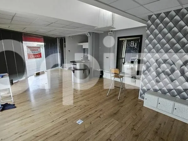 Local commercial 57 m²
