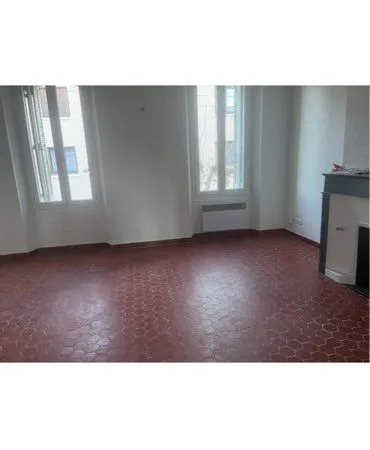 Appartement Location Solliès-Pont 2p 48m² 536€