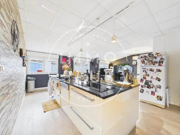 Vente - Bureau - 72 m² - 147 000 € - MEYTHET