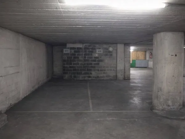 Parking 13 m²