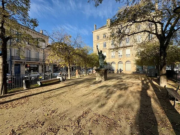 Appartement T2 de 42m² - Place Picard Chartrons