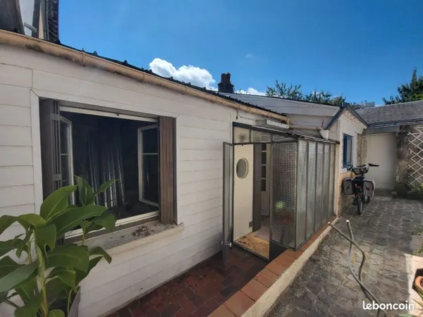 Maisonnette sur cour quartier Sainte Anne 40m