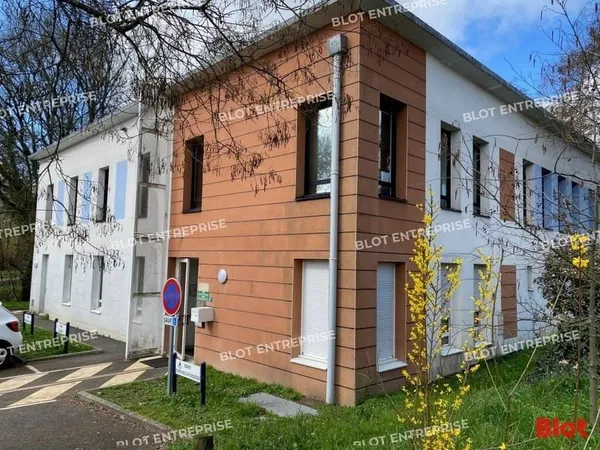 Bureaux 570 m²