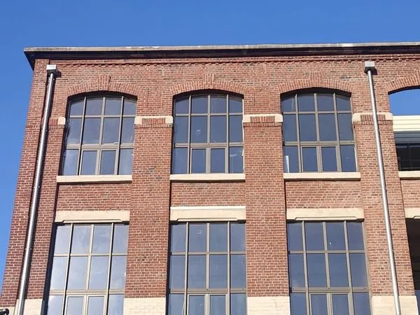 Loft 1 pièce 180 m²