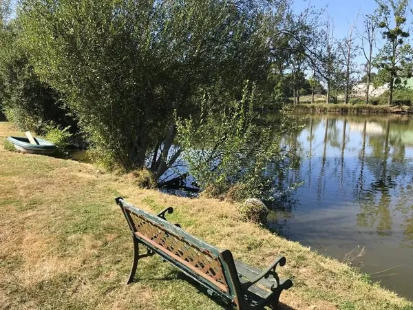 Bel étang proche de Bressuire