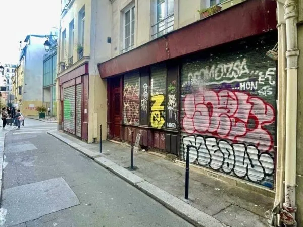 Local commercial 230 m²